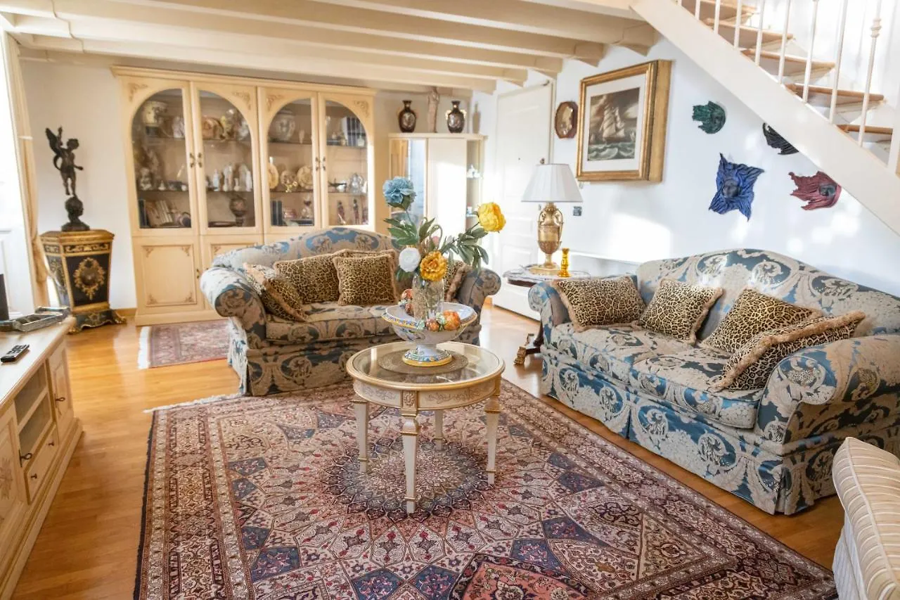 Euplio Luxury Apartment Catania 0*,